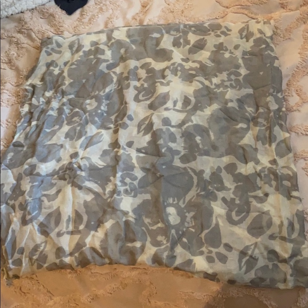 Sheet scarf. Adult size
